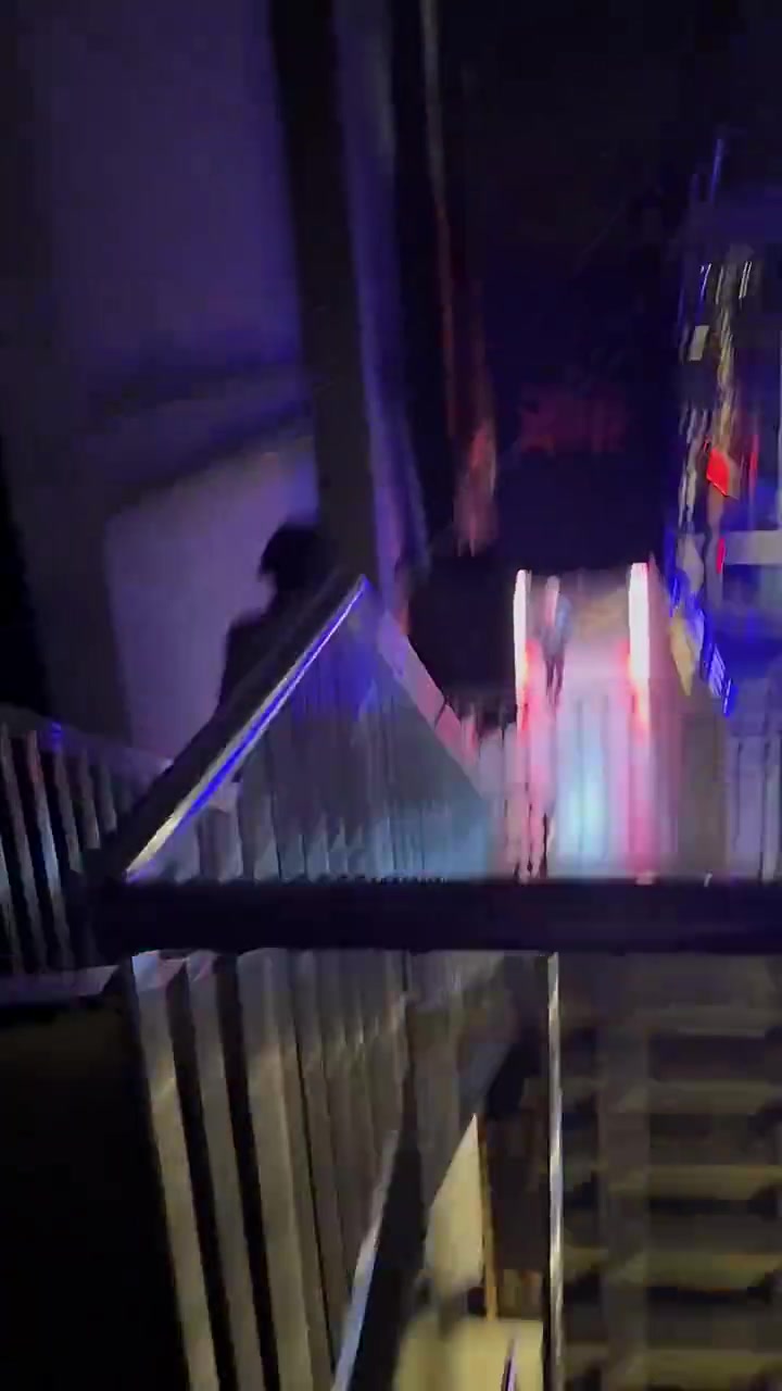 iG分享绝地翻盘战胜JDG的后台反应：Daeny教练冲出休息室迎接队员